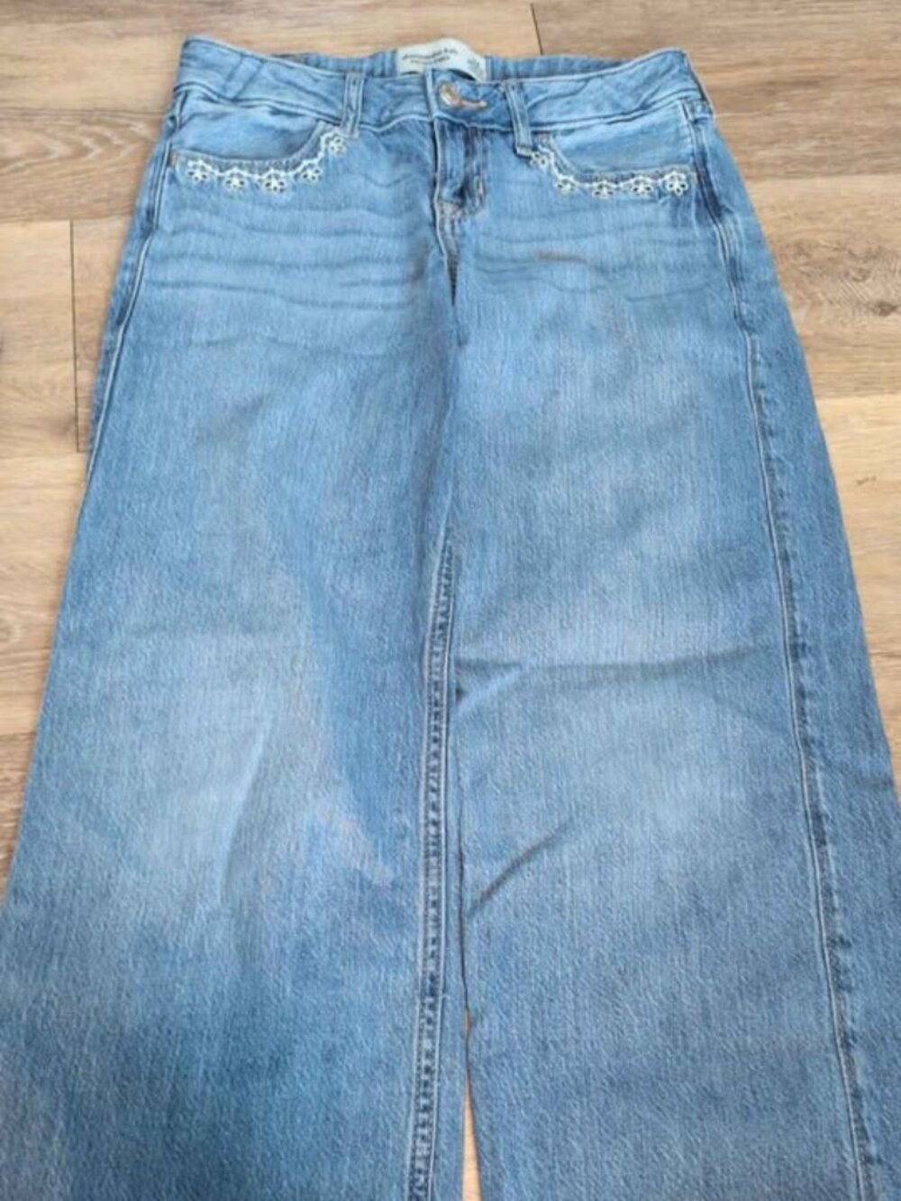 Abercrombie Kids Low Rise Baggy Jeans Size 7/8
